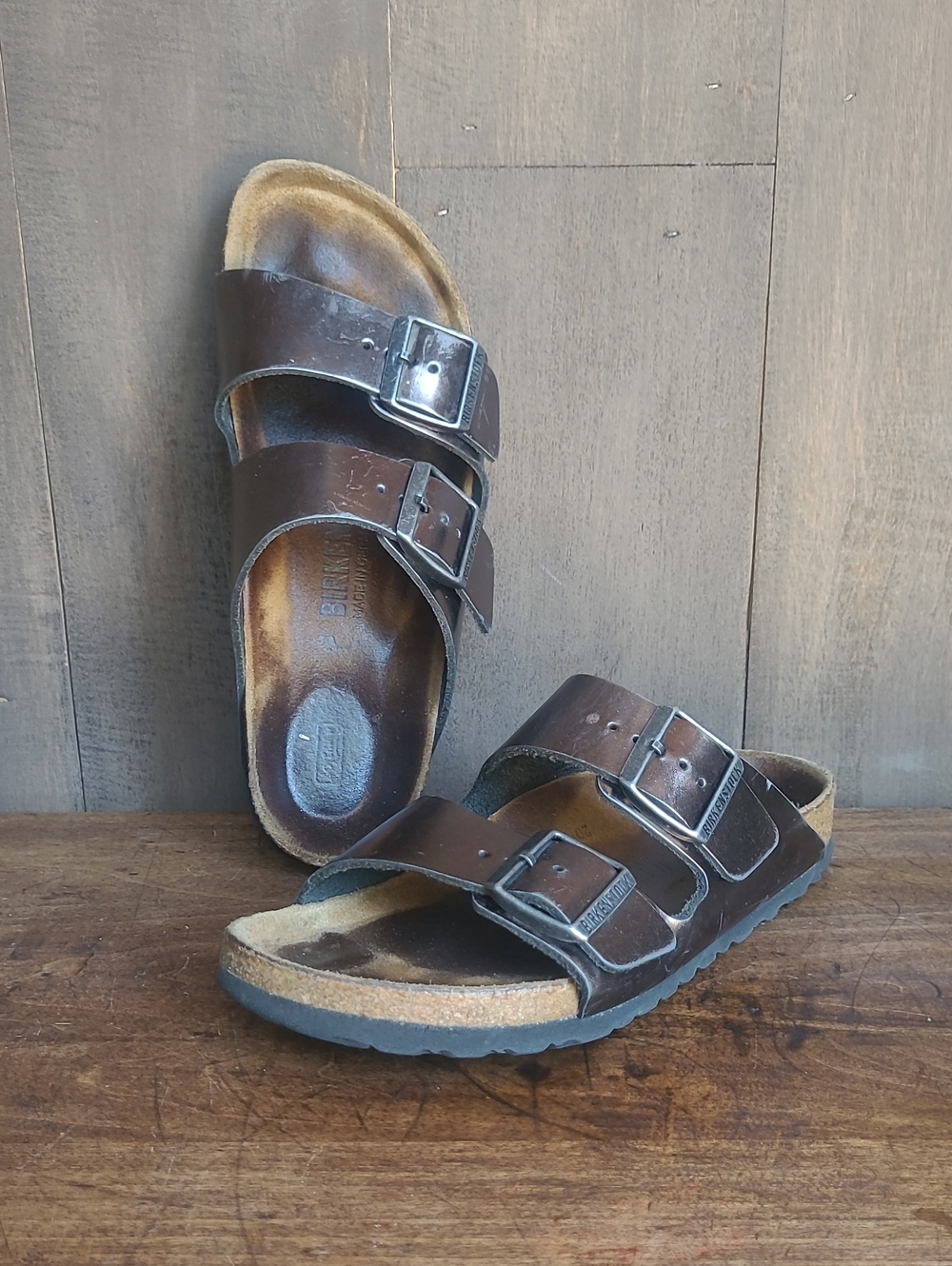 Birkenstock Arizona Sandals Women's sz 37/6.5US Metallic Sandals